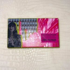 Emily In Paris Highlighter Palette